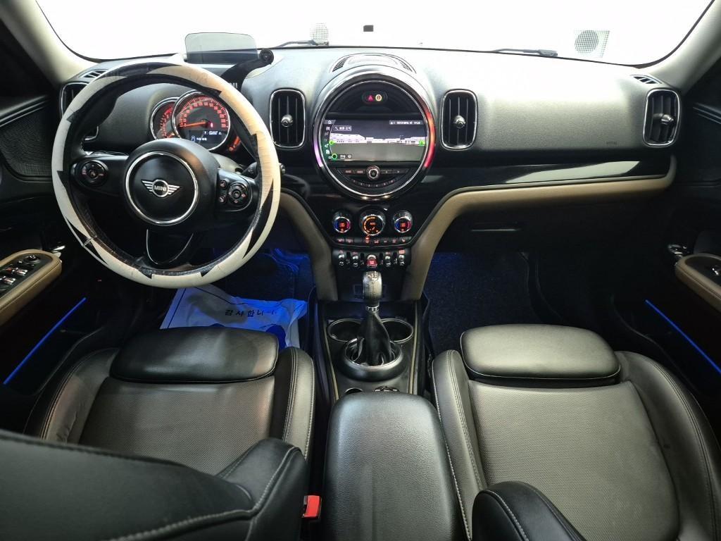 Mini Countryman - Vista 7
