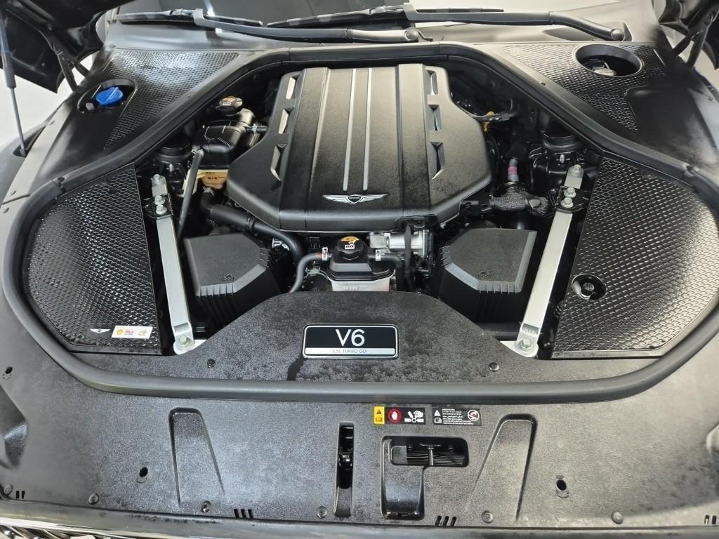 Genesis G90 - Vista 5