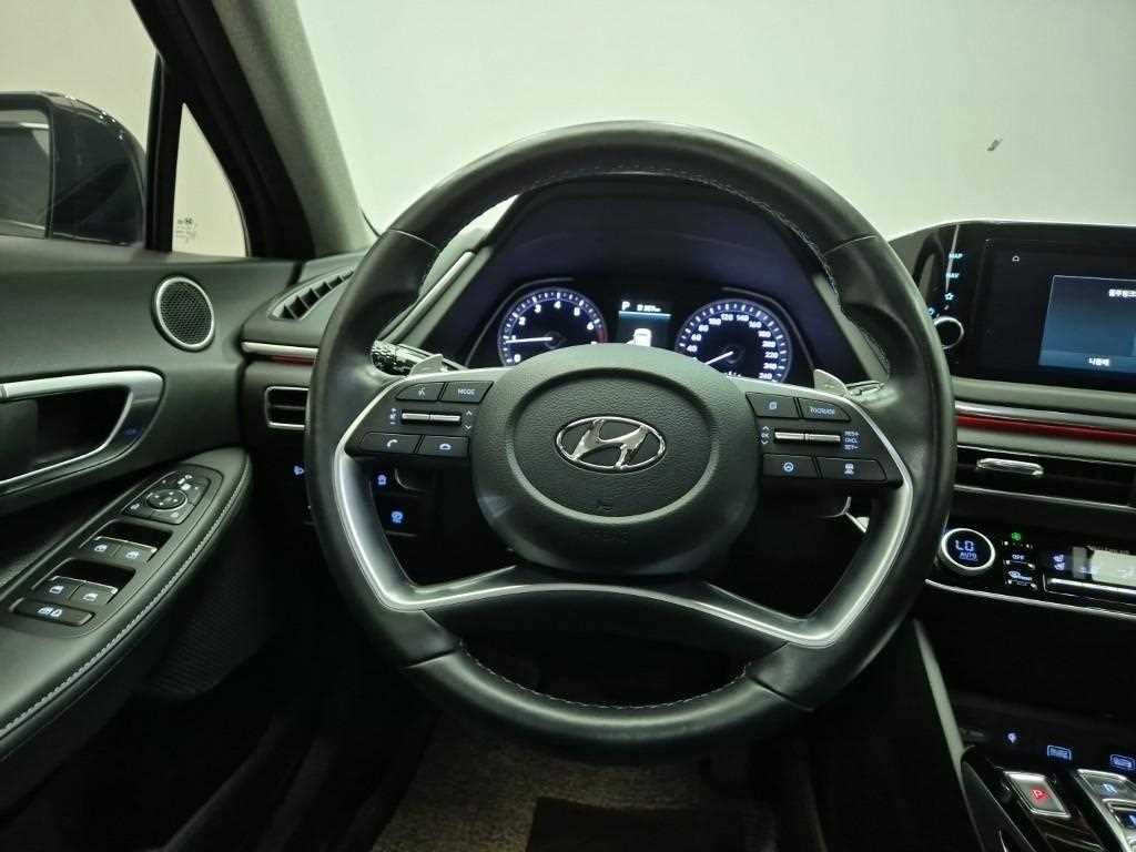 HYUNDAI Sonata - Vista 9