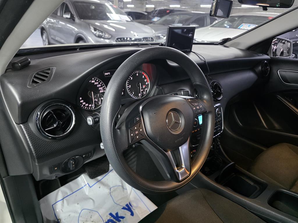 Mercedes Benz A Class - Vista 9