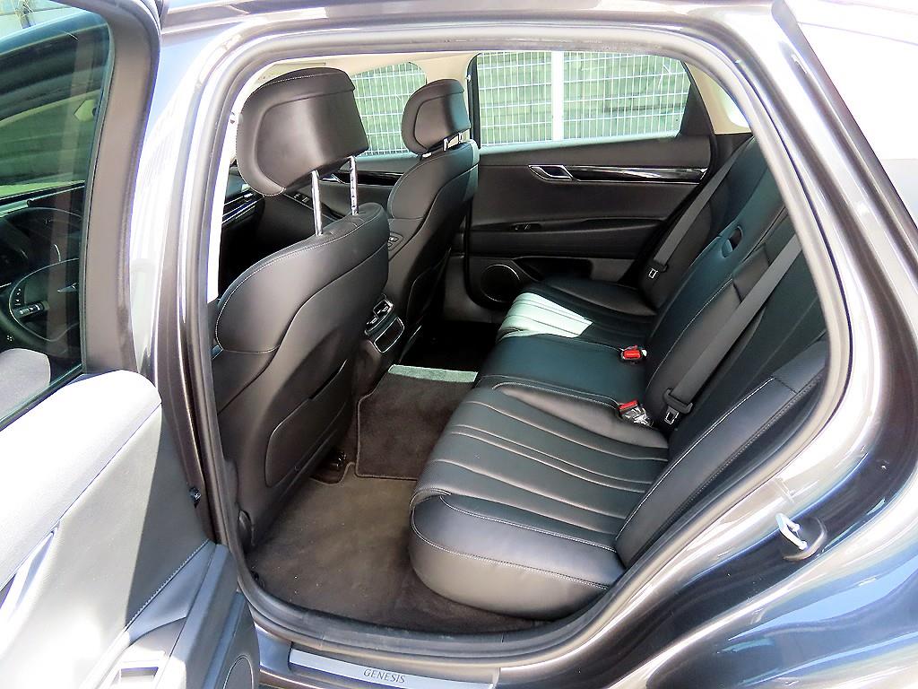 Genesis G80 - Vista 6