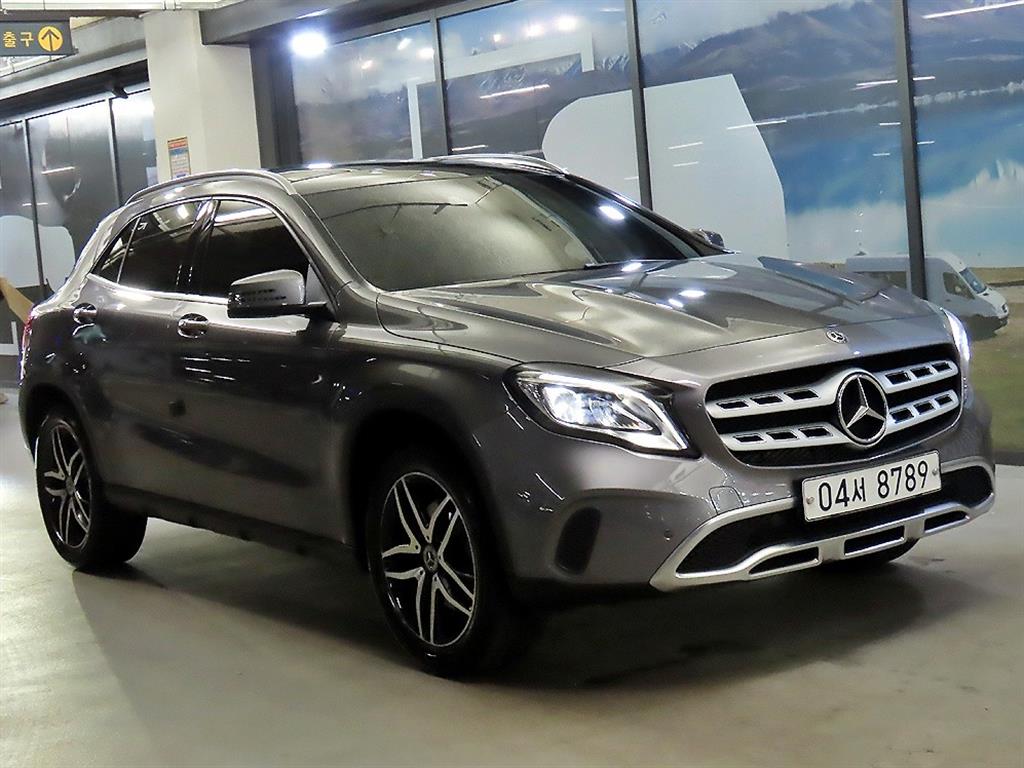 Mercedes Benz GLA Class 2018 Gris - Importación desde Corea - HF Imports Iquique - Foto 1