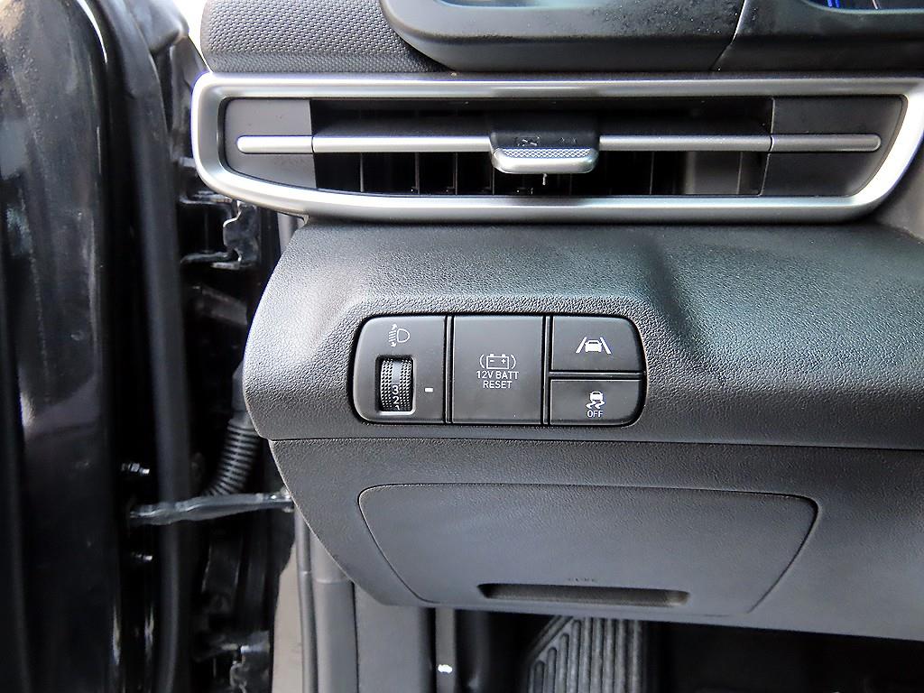 HYUNDAI Avante - Vista 12