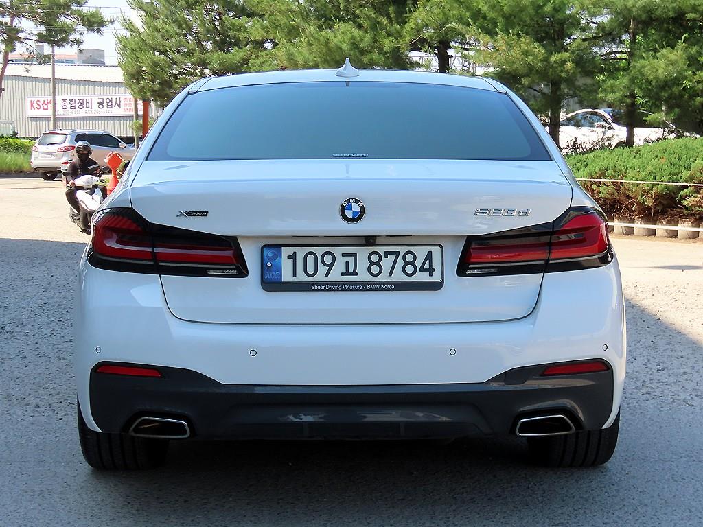 BMW 5 Series - Vista 4