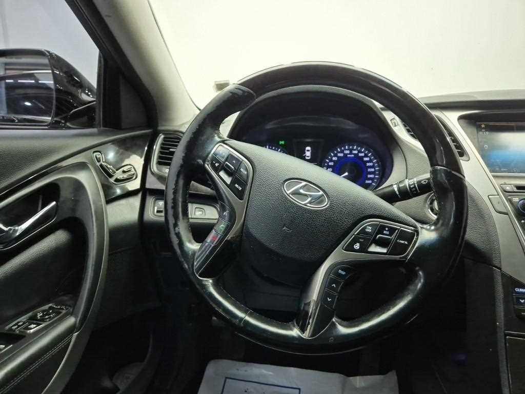 HYUNDAI Grandeur - Vista 9