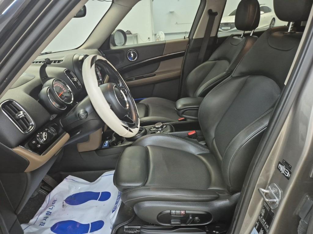 Mini Countryman - Vista 11
