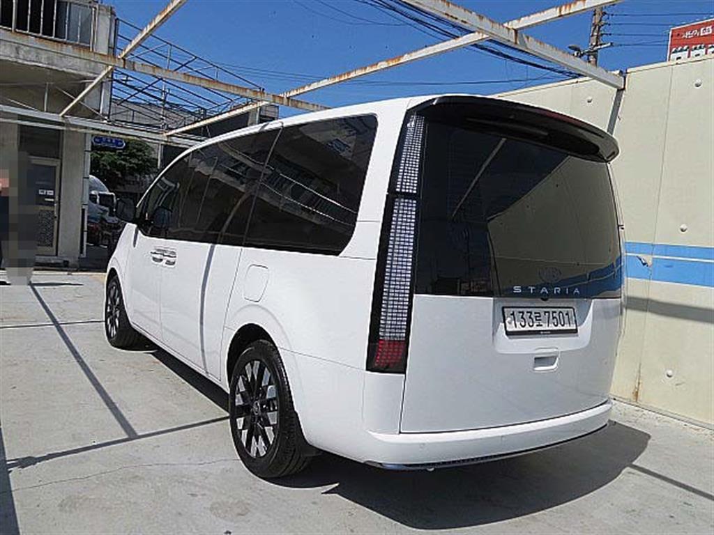 HYUNDAI Staria - Vista 7