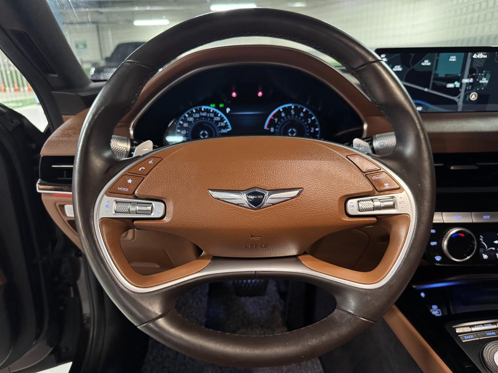 Genesis G80 - Vista 10