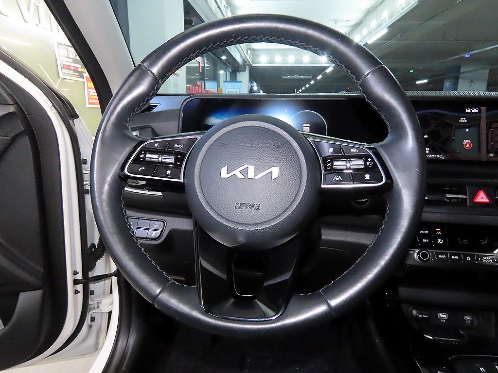 KIA Seltos - Vista 8