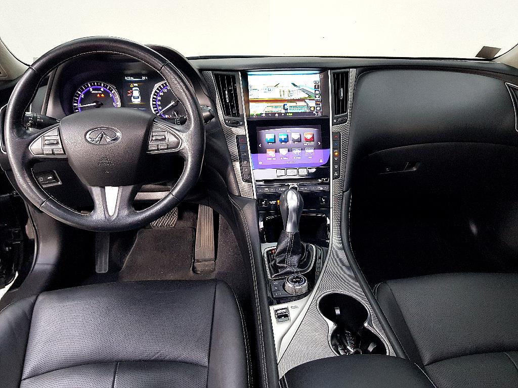 Infiniti Q - Vista 5