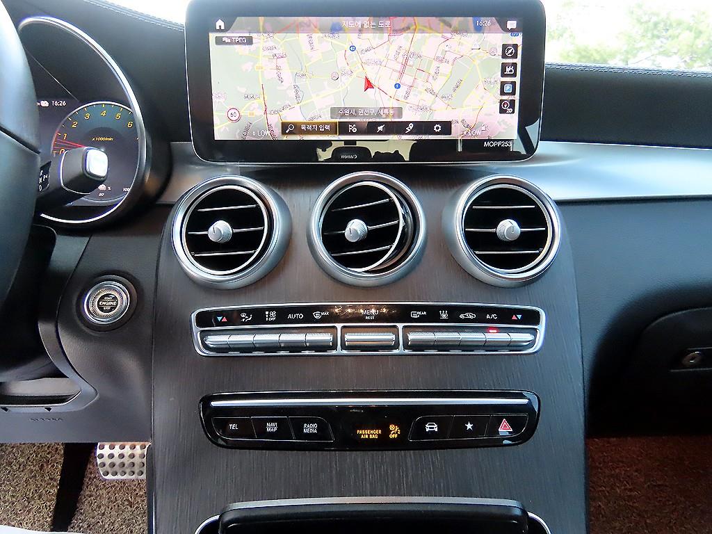 Mercedes Benz GLC Class - Vista 12