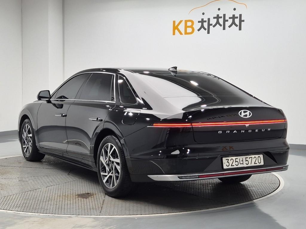 HYUNDAI Grandeur - Vista 2