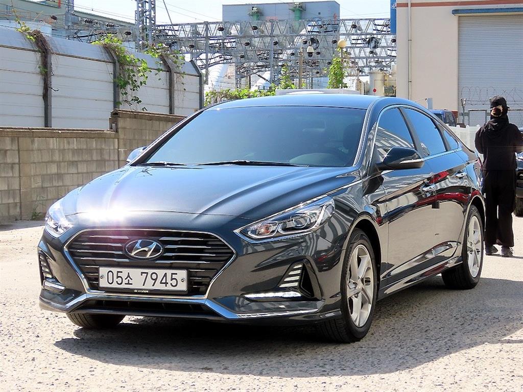 HYUNDAI Sonata - Vista 2
