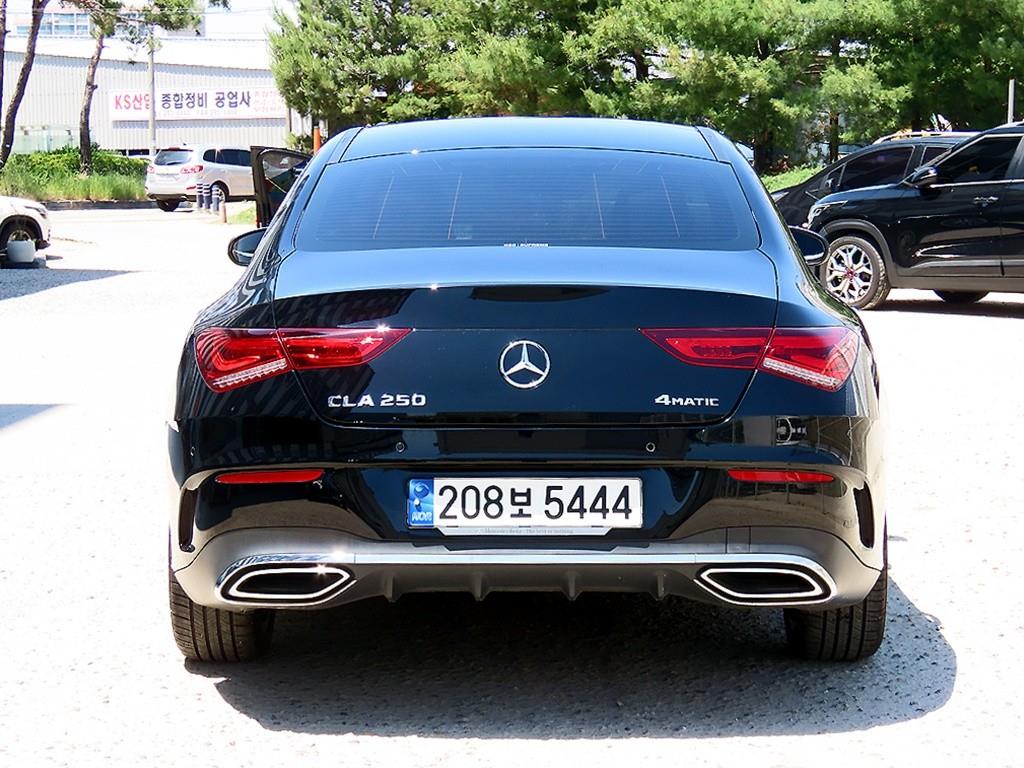 Mercedes Benz CLA Class - Vista 4