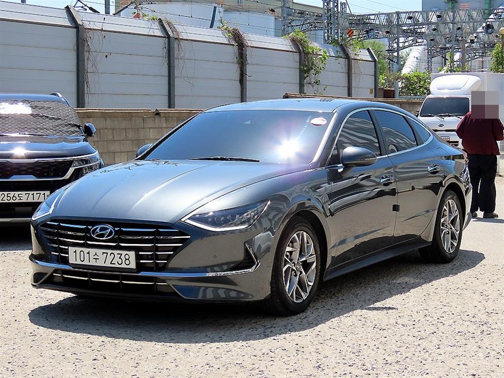 HYUNDAI Sonata - Vista 2