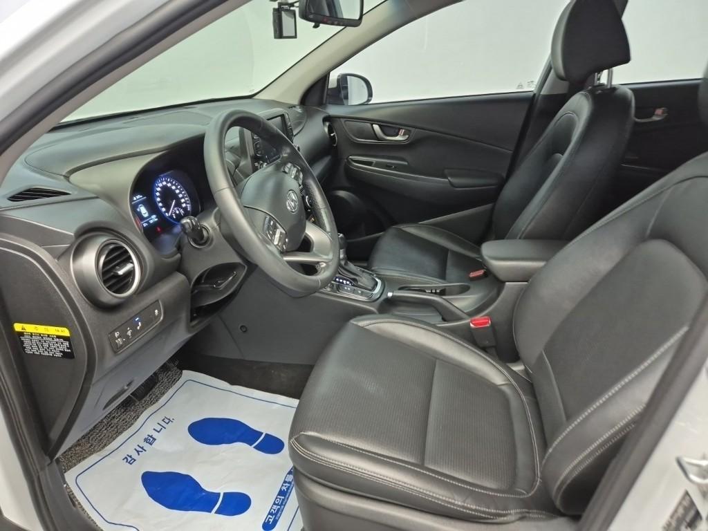 HYUNDAI Kona - Vista 11