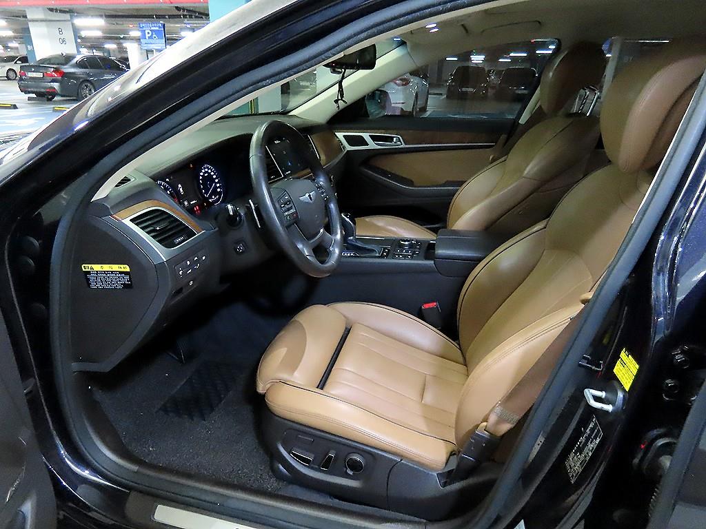 HYUNDAI Genesis - Vista 6