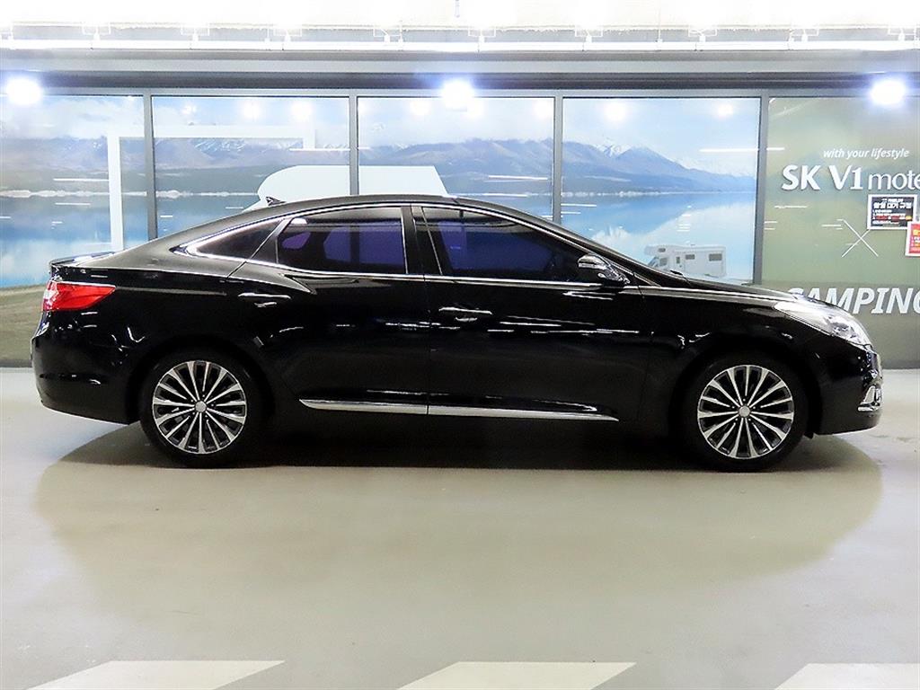 HYUNDAI Grandeur - Vista 3
