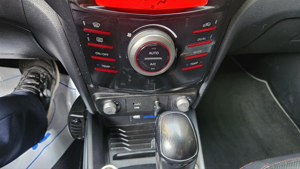 Ssangyong Tivoli - Vista 11