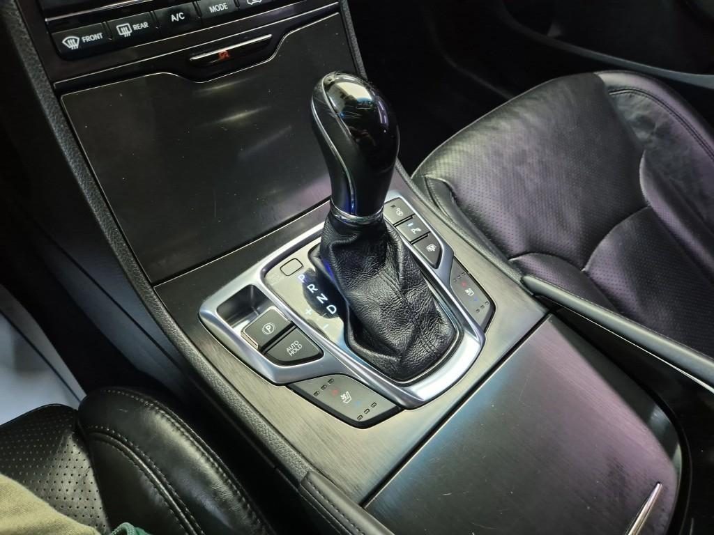 HYUNDAI Grandeur - Vista 8