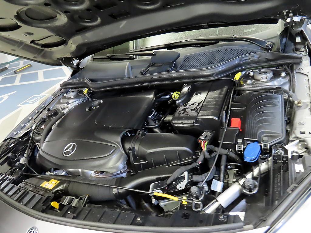 Mercedes Benz GLA Class 2018 Gris - Importación desde Corea - HF Imports Iquique - Foto 19