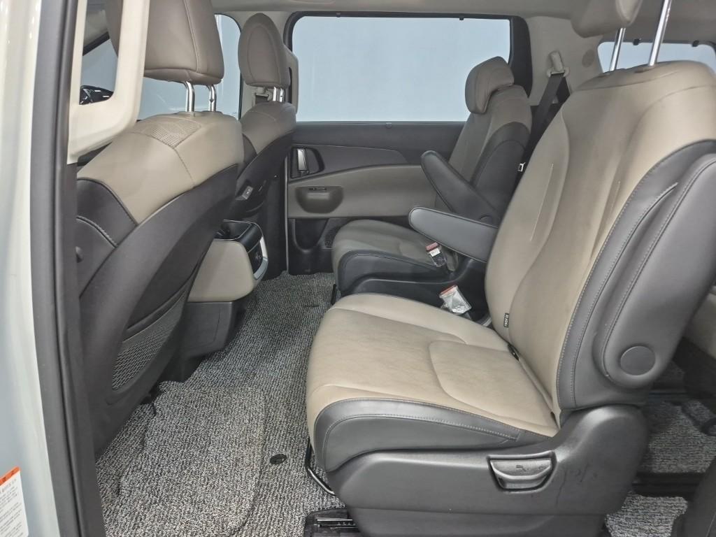 KIA Carnival 2024 Plateado - Importación desde Corea - HF Imports Iquique - Foto 14