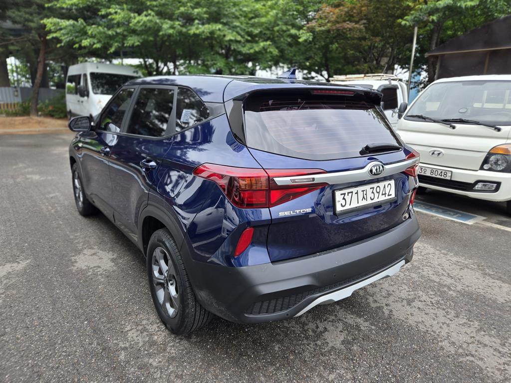 KIA Seltos - Vista 6