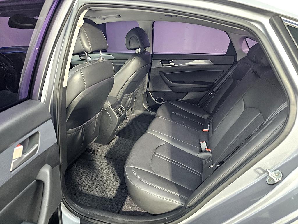 HYUNDAI Sonata - Vista 9