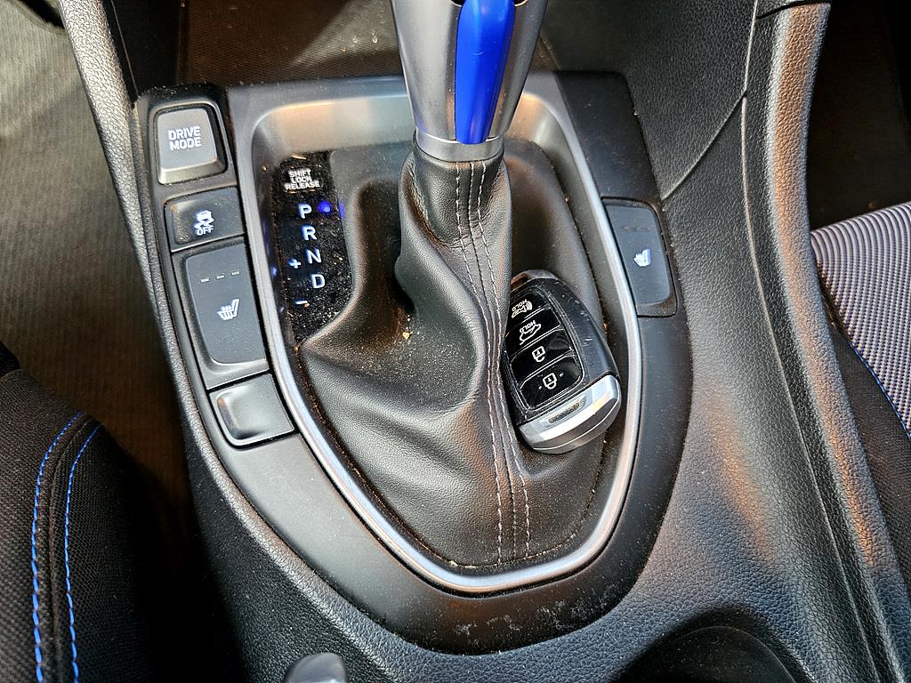 HYUNDAI Veloster 2018 Blanco - Importación desde Corea - HF Imports Iquique - Foto 14