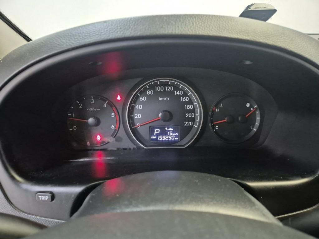 HYUNDAI Starex - Vista 6