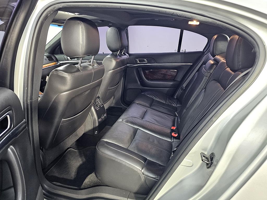 Lincoln MKS - Vista 9