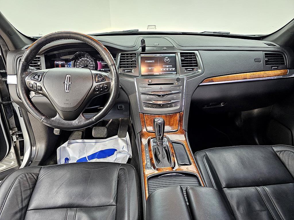 Lincoln MKS - Vista 5