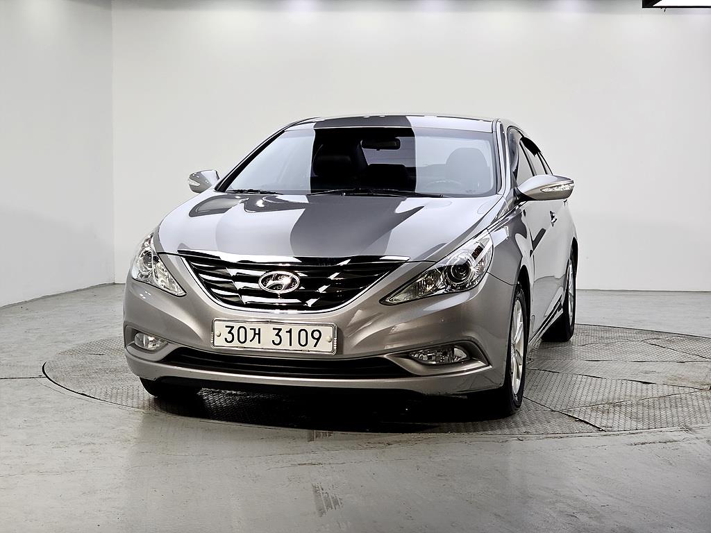 HYUNDAI Sonata - Vista 2