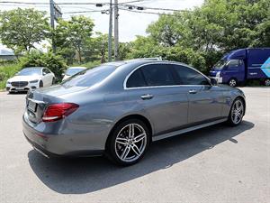 Mercedes Benz E class - Vista 8
