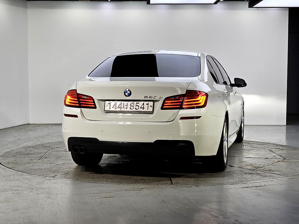 BMW 5 Series - Vista 3