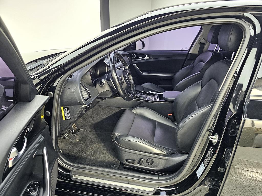 KIA Stinger - Vista 8