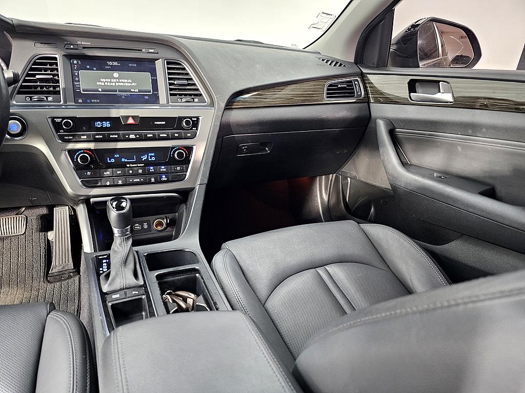 HYUNDAI Sonata - Vista 10
