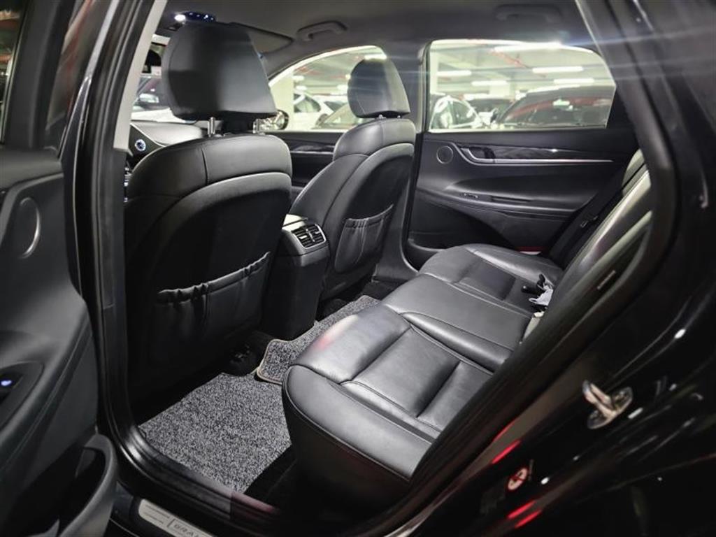 HYUNDAI Grandeur - Vista 7