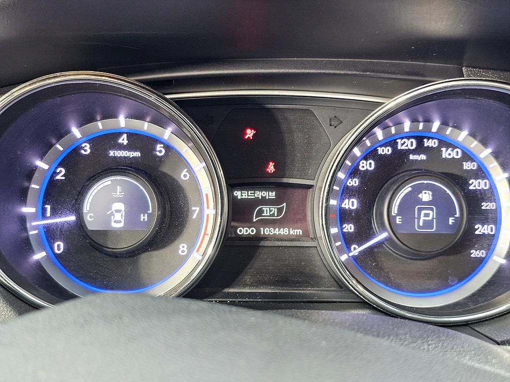 HYUNDAI Sonata - Vista 7