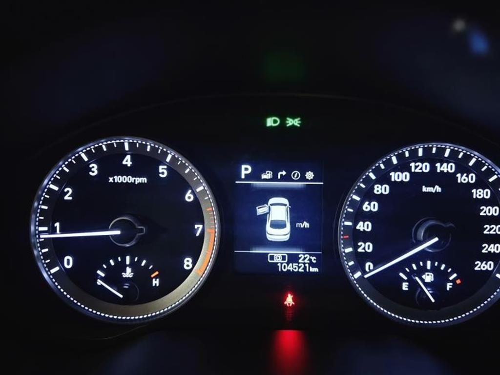 HYUNDAI Grandeur - Vista 8