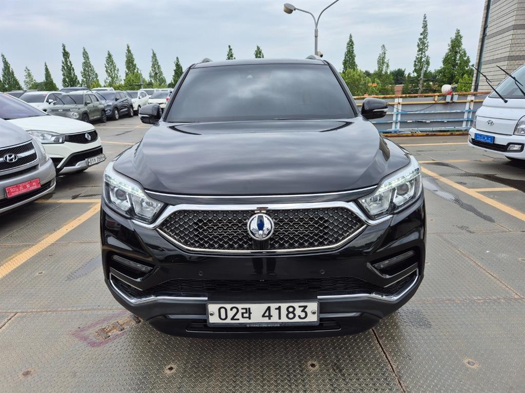 Ssangyong Rexton 2019 Negro - Importación desde Corea - HF Imports Iquique - Foto 1