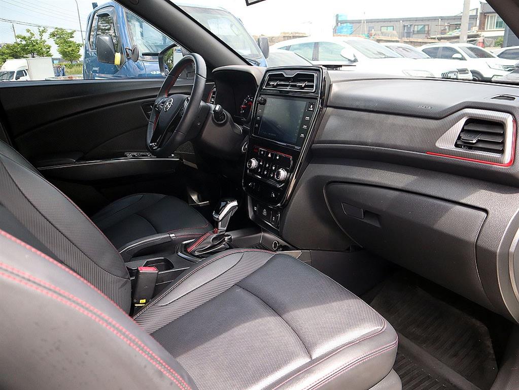 Ssangyong Tivoli 2022 Blanco - Importación desde Corea - HF Imports Iquique - Foto 13