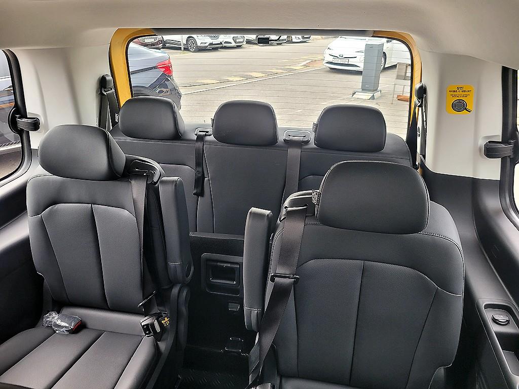 HYUNDAI Staria 2025 Amarillo - Importación desde Corea - HF Imports Iquique - Foto 16