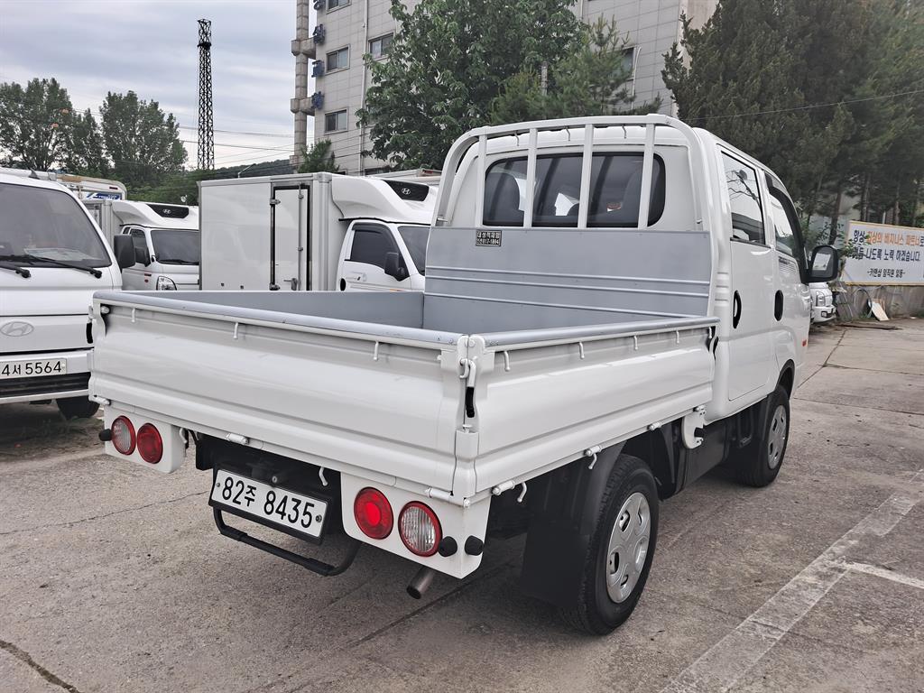 Small Truck Cargo (small) - Vista 3