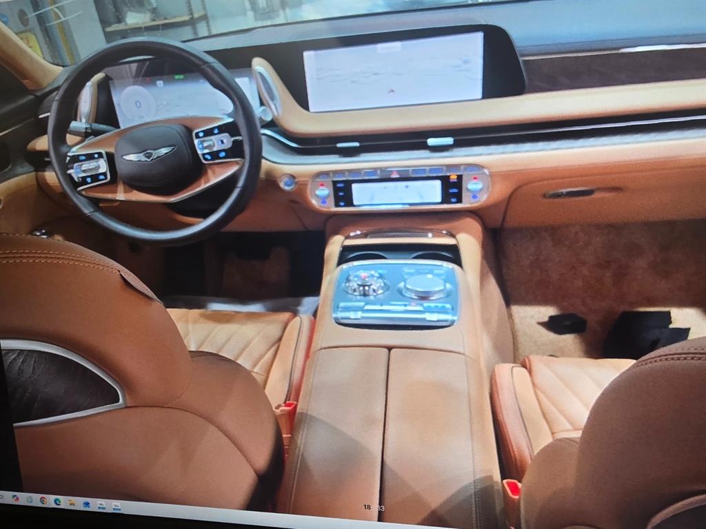 Genesis G90 - Vista 3