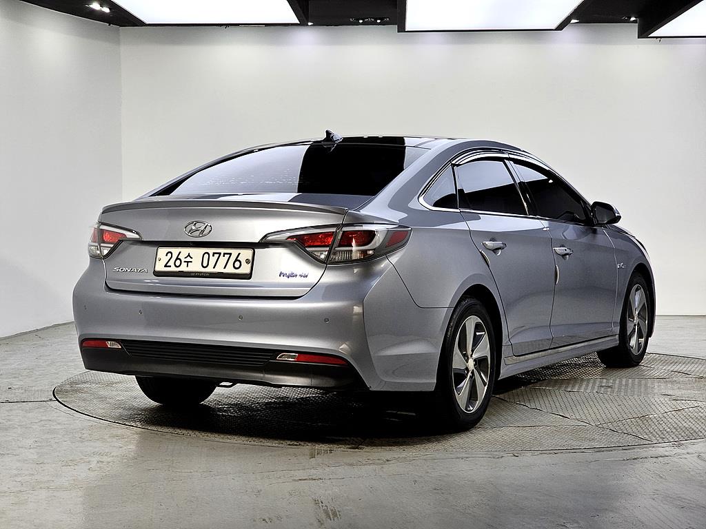 HYUNDAI Sonata - Vista 4