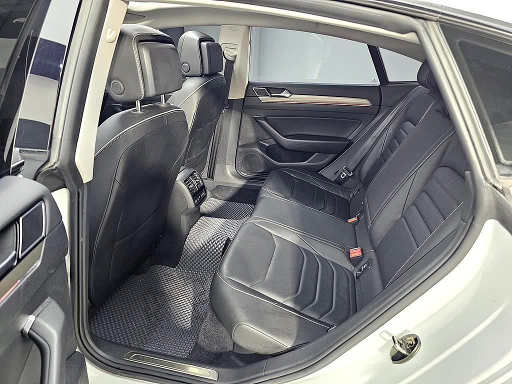 Volkswagen Arteon - Vista 9