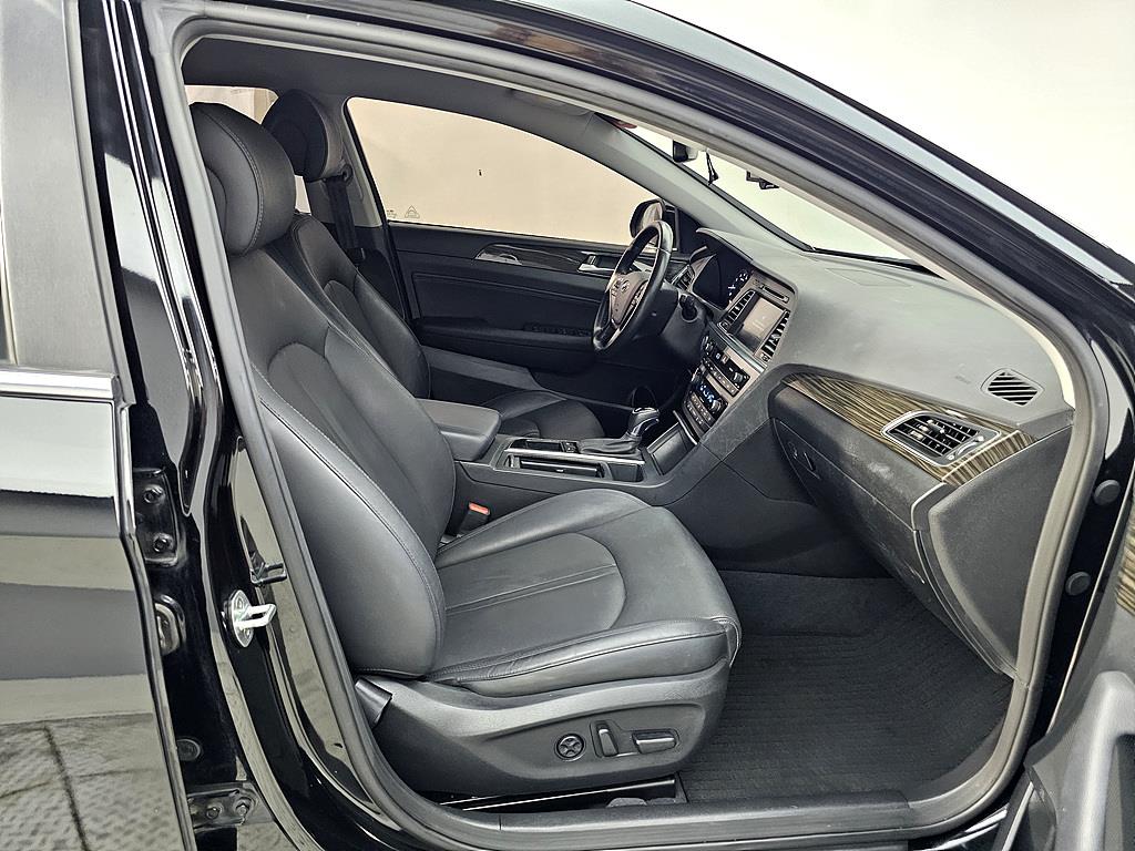 HYUNDAI Sonata - Vista 11