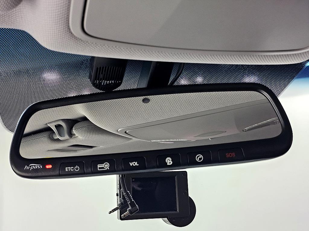 HYUNDAI Sonata - Vista 12