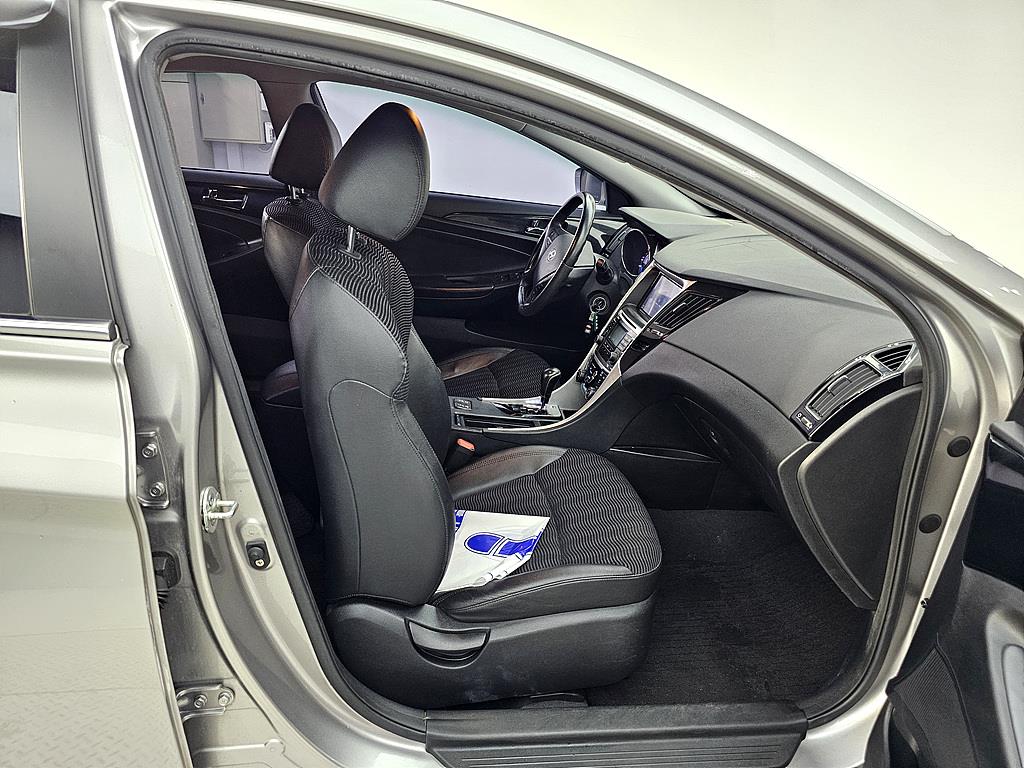 HYUNDAI Sonata - Vista 11